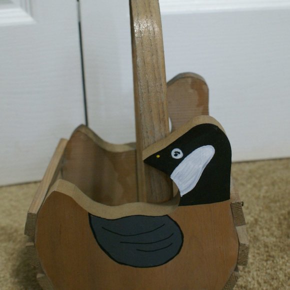 Vintage Sawmill Critters Hand Crafted Wooden Basket Canadian Goose Handle Wood - Picture 4 of 7